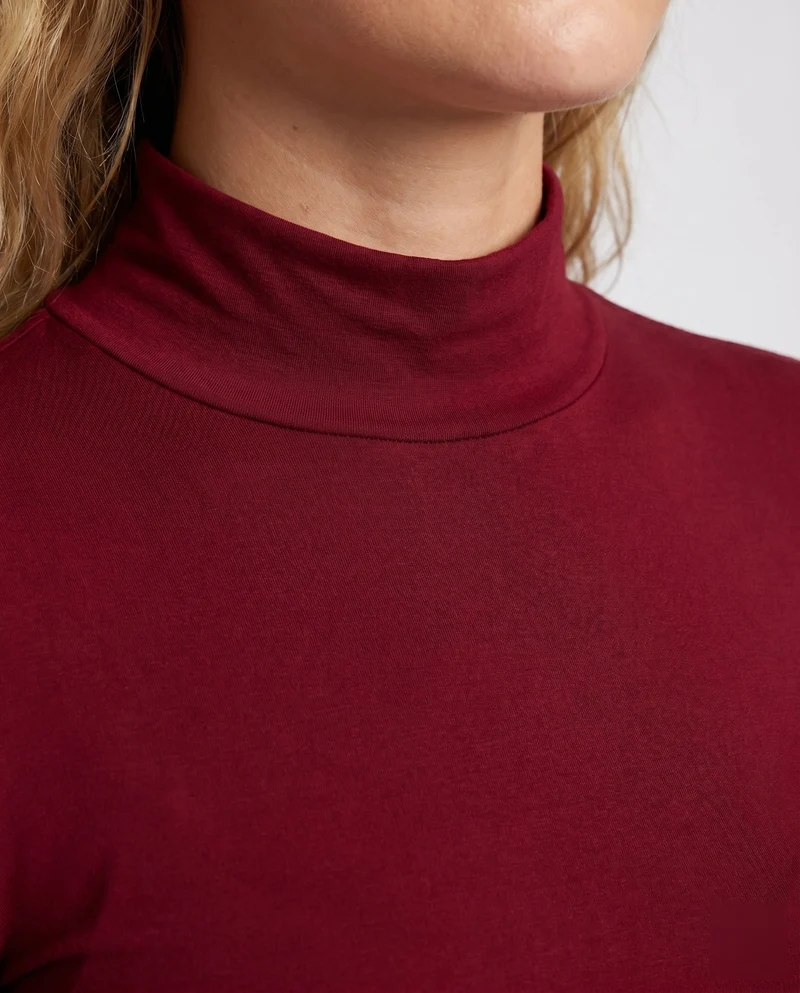 Damen Elegantes Maxikleid mit hohem Kragen und schwingendem Saum