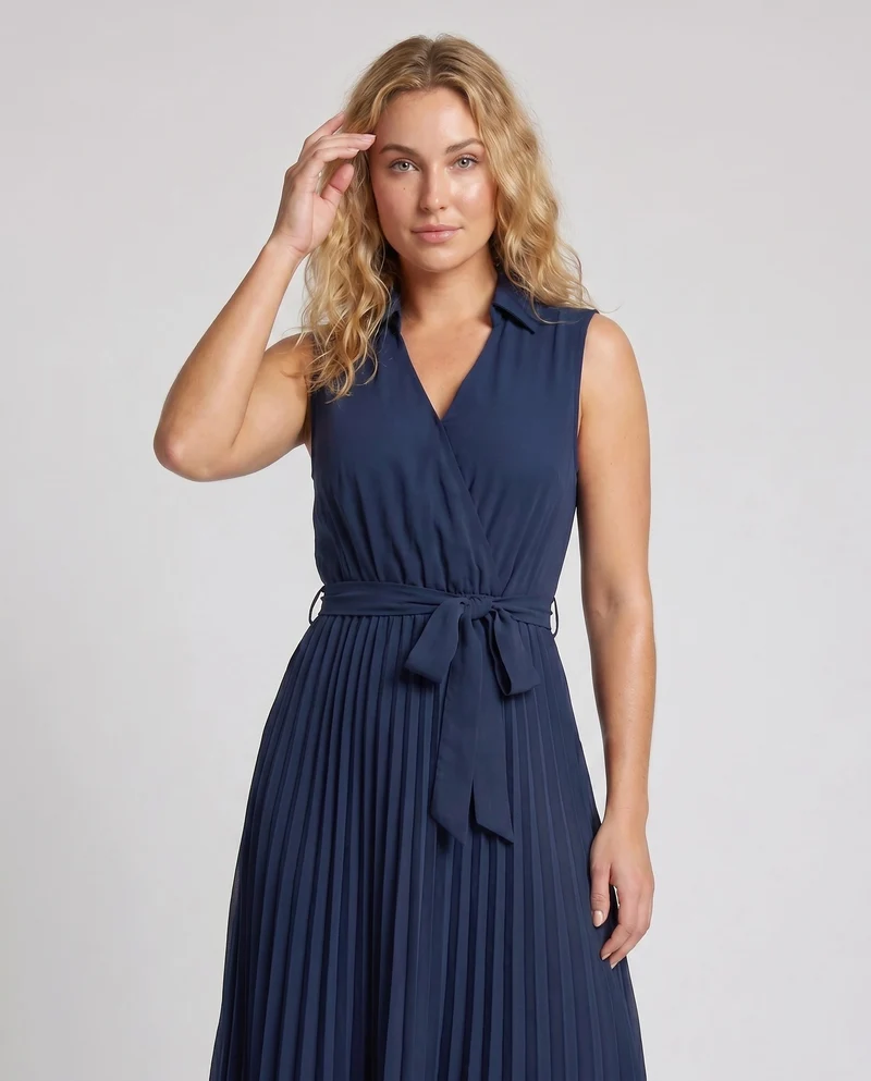 Damen Midikleid mit elegantem Wickeldesign und plissiertem Rock