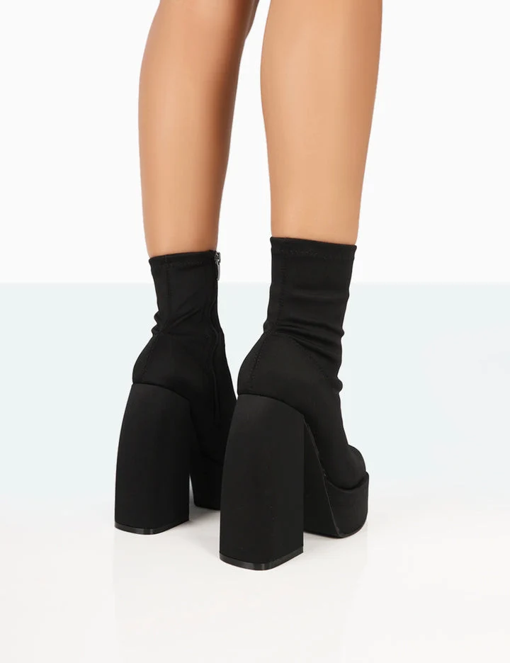 Schwarze Nylon-Stiefeletten
