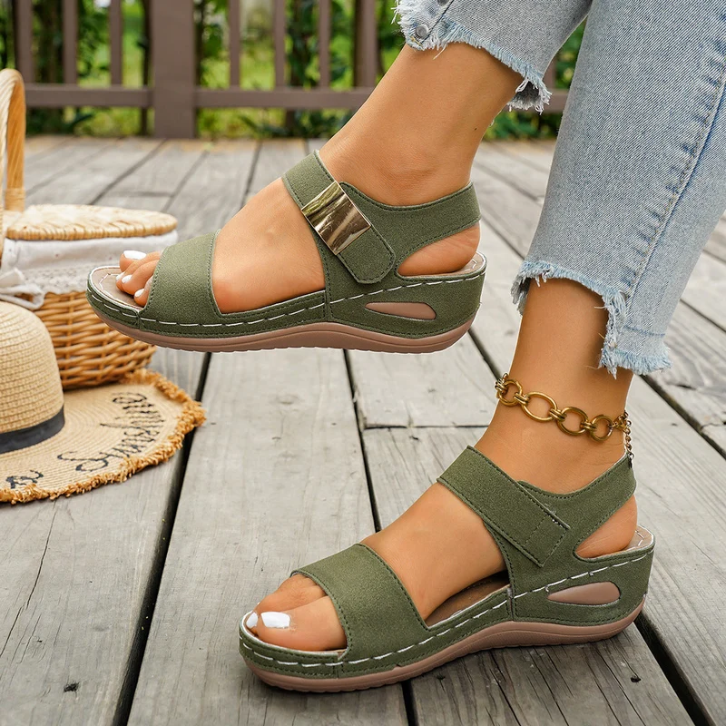Damen Wedge-Sandalen mit modischem Riemendesign und elastischem Fußbett Nord Taschen