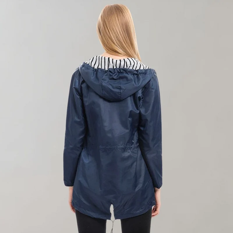 Langer Regenmantel für Frauen