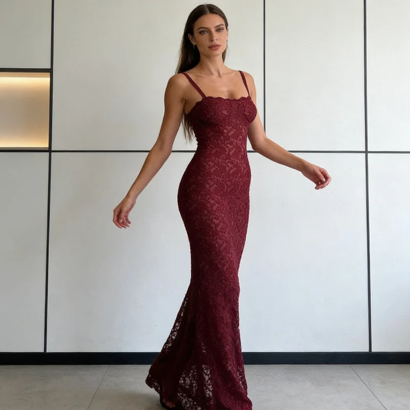 Damen Elegantes Spitzenkleid mit skulpturalem Oberteil und raffinierten Seitenschlitzen Nord Taschen