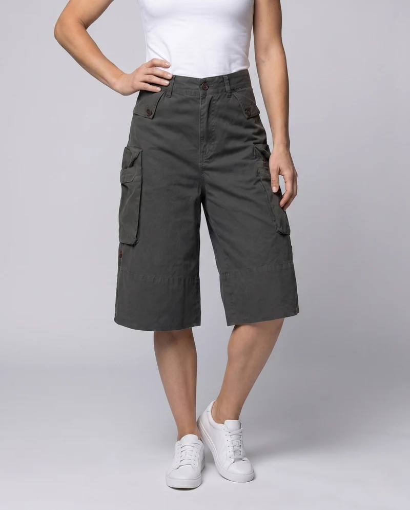 Damen nan weite Cargo-Bermuda mit hoher Taille und aufgesetzten Klappentaschen