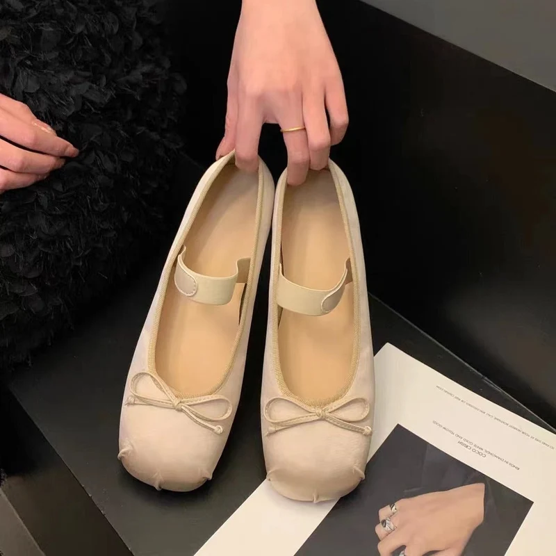Damen Ballerinas mit anpassbarem Riemchen und eleganter Schleifenapplikation