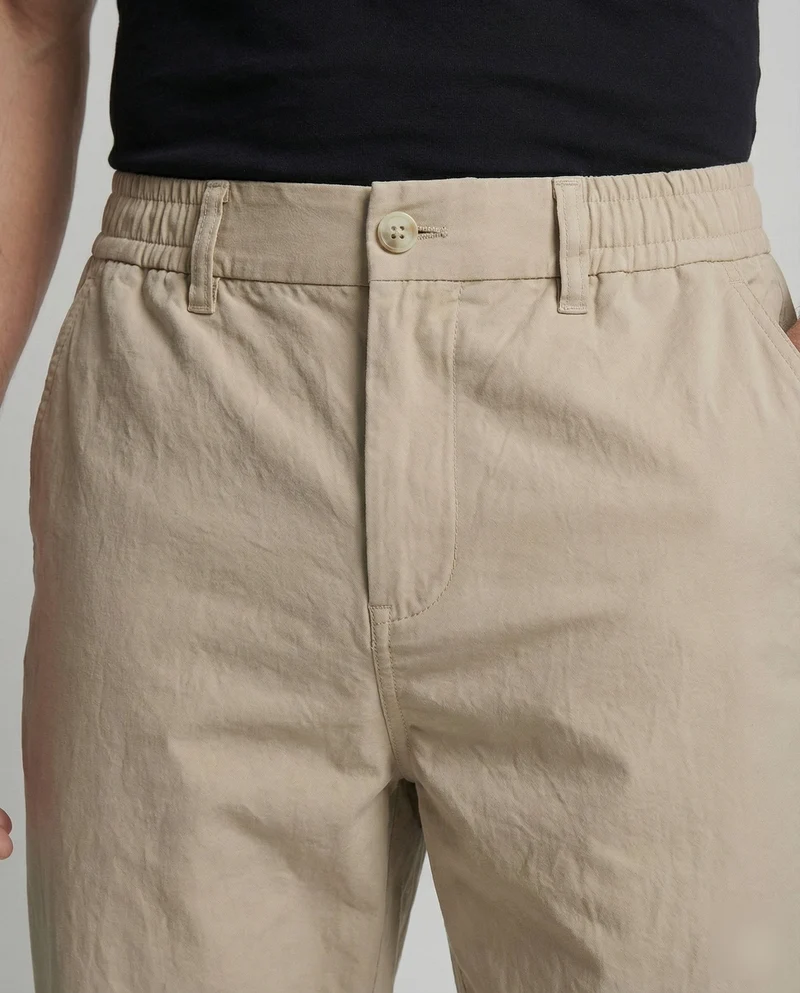 Herren nan lässig-weite Baumwollmix-Hose mit geradem Bein, elastischem Komfortbund und dezenten Eingrifftaschen
