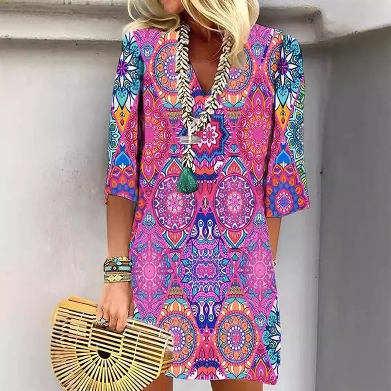 Damen Blusenkleid mit buntem mandala-inspiriertem Design und V-Ausschnitt