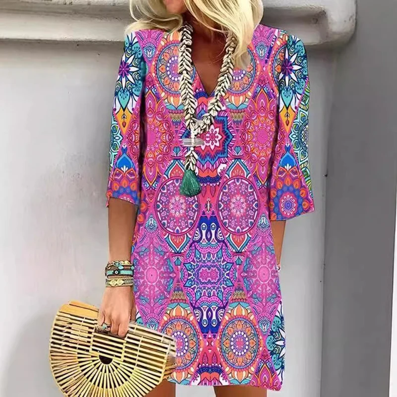 Damen Blusenkleid mit buntem mandala-inspiriertem Design und V-Ausschnitt