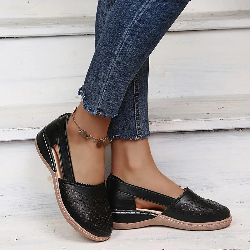 Perforierte Slip-On Ballerinas