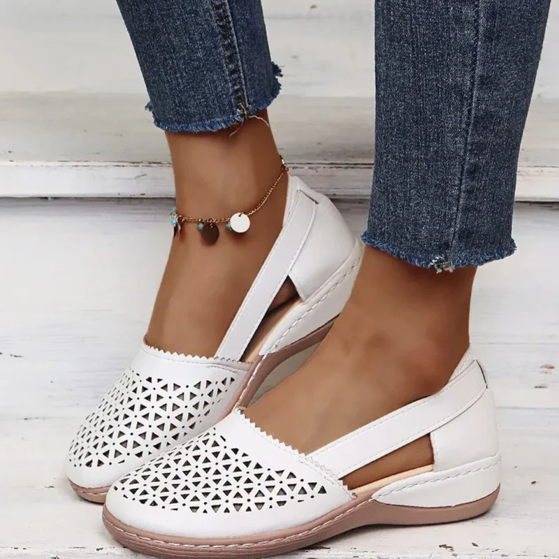 Perforierte Slip-On Ballerinas