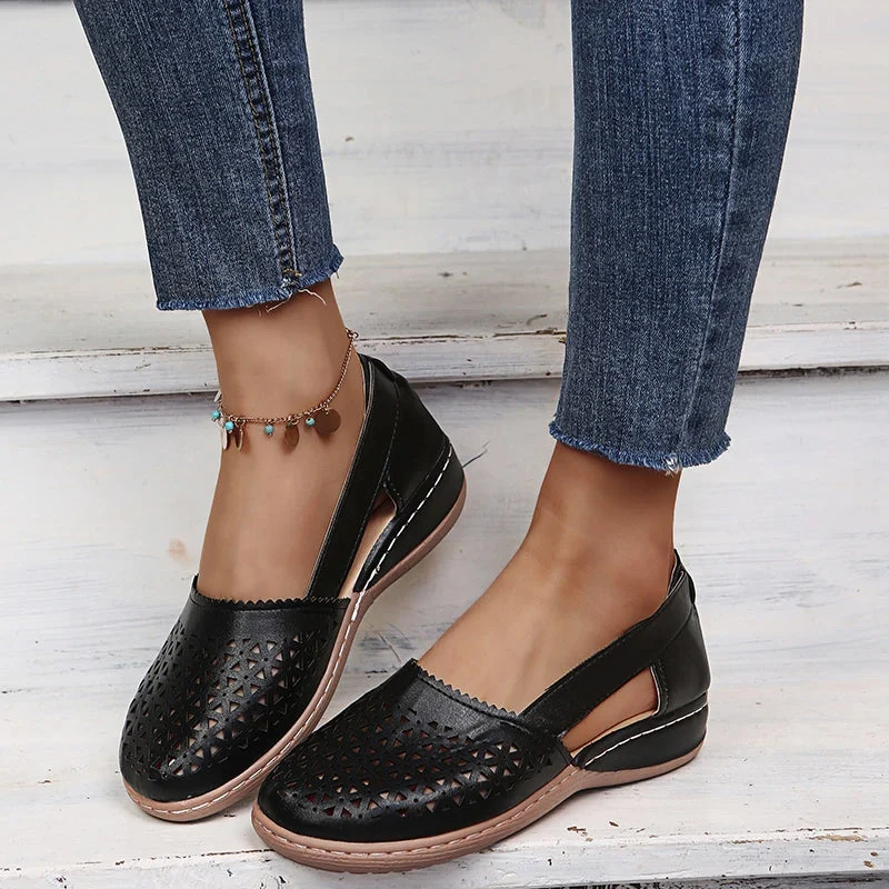 Perforierte Slip-On Ballerinas