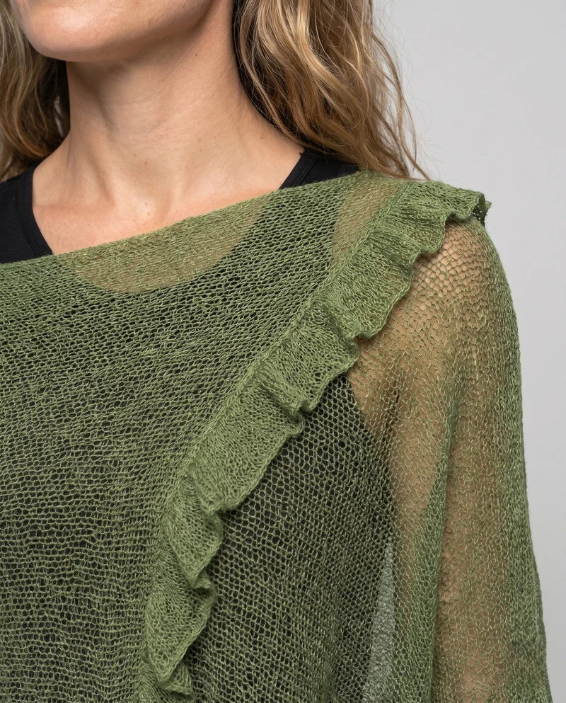 Damen Luftiger Poncho aus feinem Strickmaterial