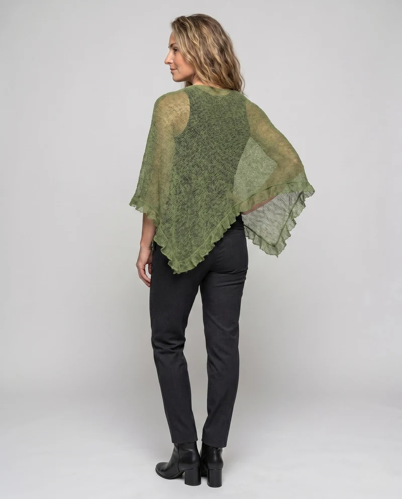 Damen Luftiger Poncho aus feinem Strickmaterial