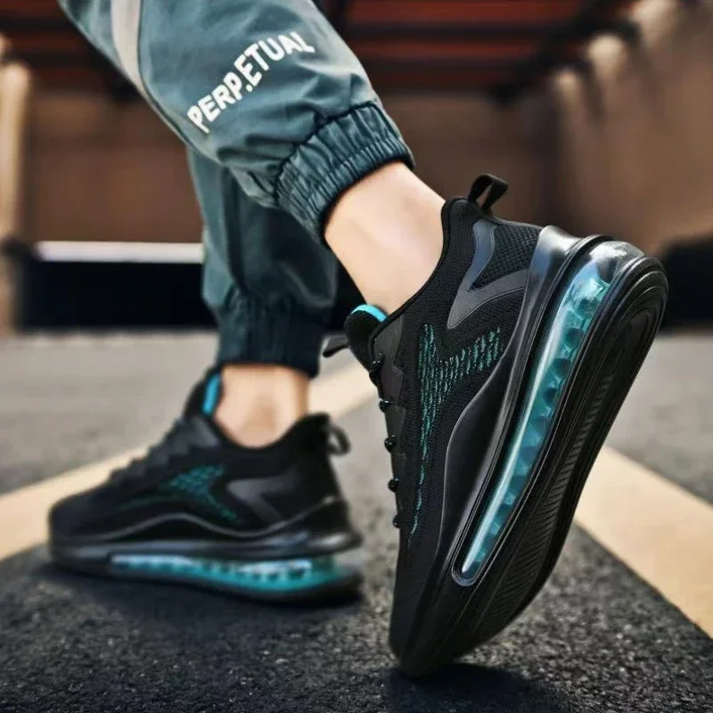 Sportliche Herren Sneaker mit Luftpolster und Erhöhung
