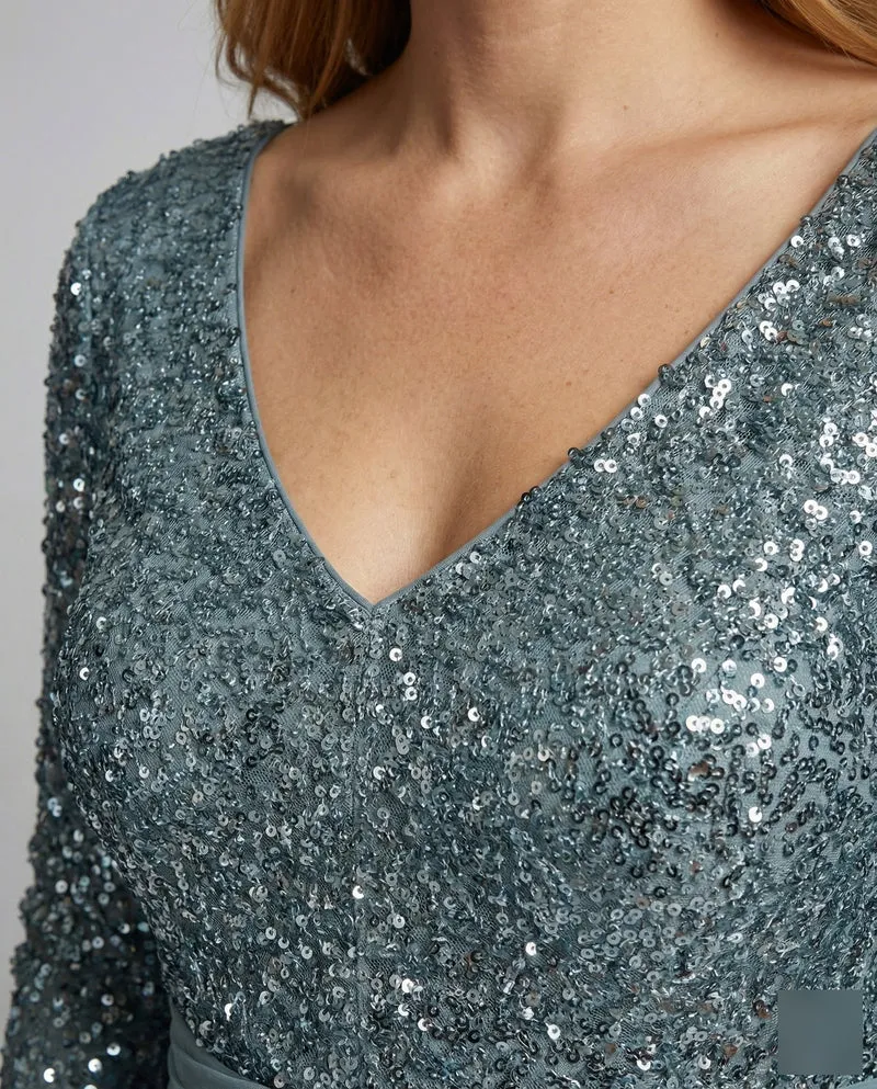 Damen schillerndes Abendkleid mit Tüllrock