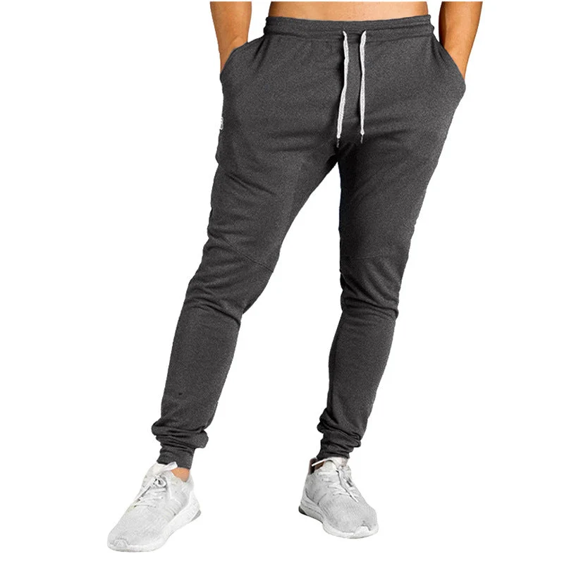 Herren Sportliche Jogginghose mit atmungsaktiver Struktur und seitlichen Streifen