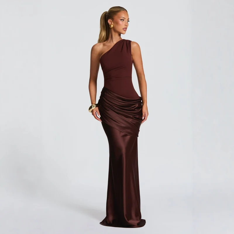 Damen Elegantes Abendkleid mit Off-Shoulder-Design und Fließendem Cape