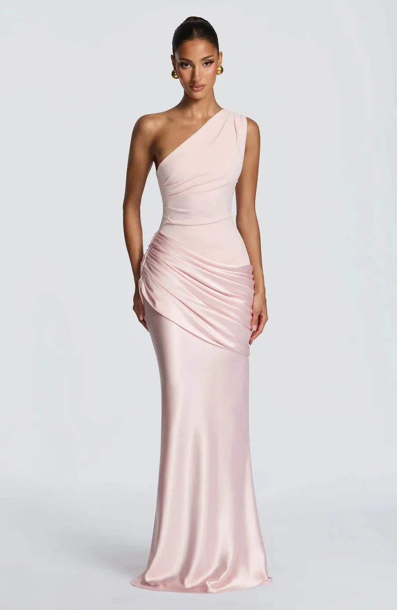 Damen Elegantes Abendkleid mit Off-Shoulder-Design und Fließendem Cape
