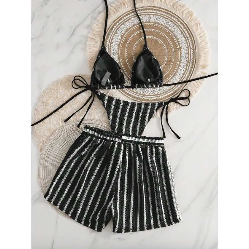 Damen Triangel-Bikini mit luftiger Rüschenshorts