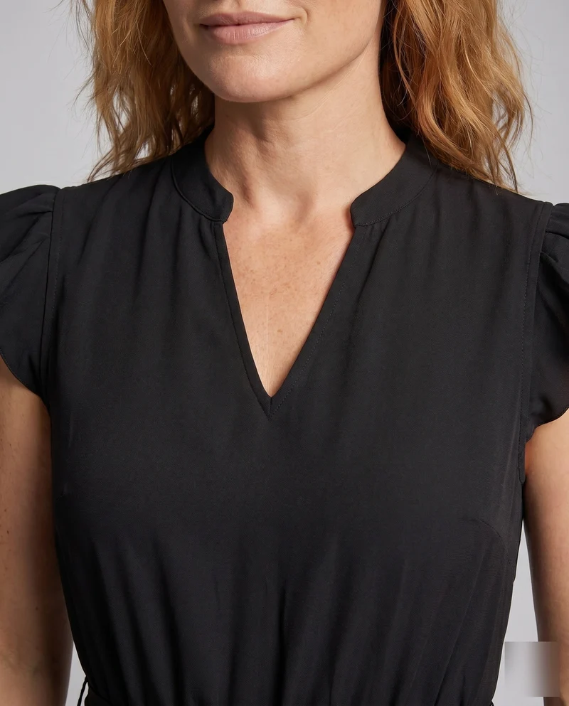 Damen Kleid mit V-Ausschnitt und Rüschendetails