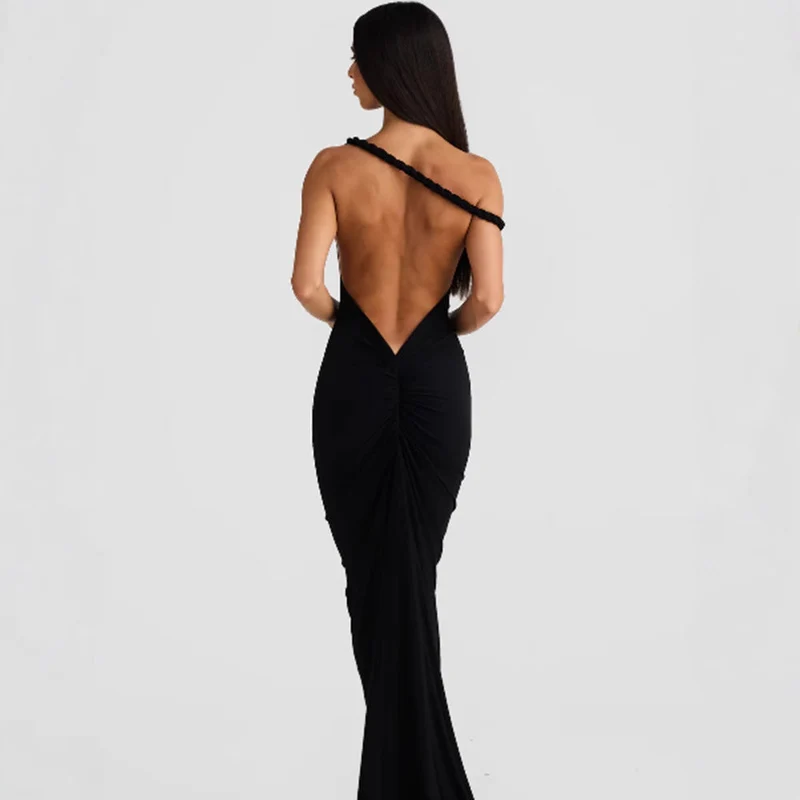 Damen figurbetontes Abendkleid mit elegantem Halterdesign und schwingendem Saum Nord Taschen
