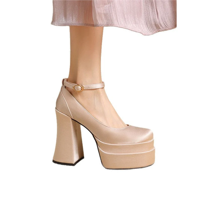 Damen Plateau Sandalen Nord Taschen