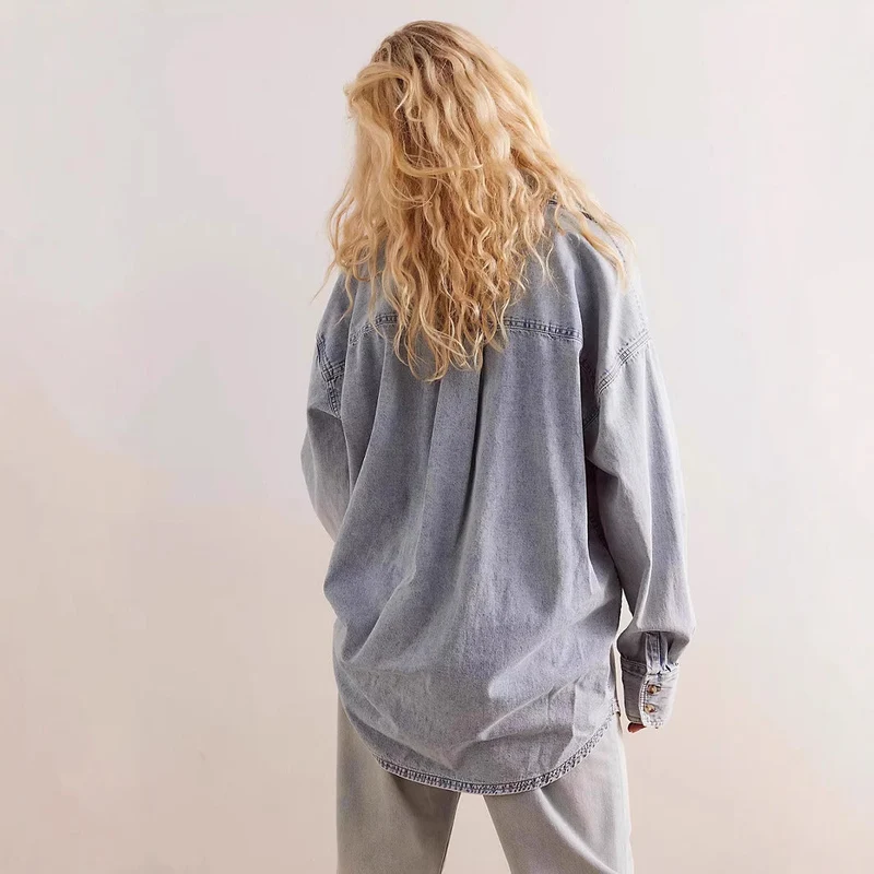 Damen Oversized Jeanshemd mit aufgesetzten Taschen