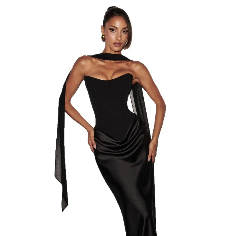 Damen Abendkleid mit schulterfreiem Design und elegantem Schlitz Nord Taschen