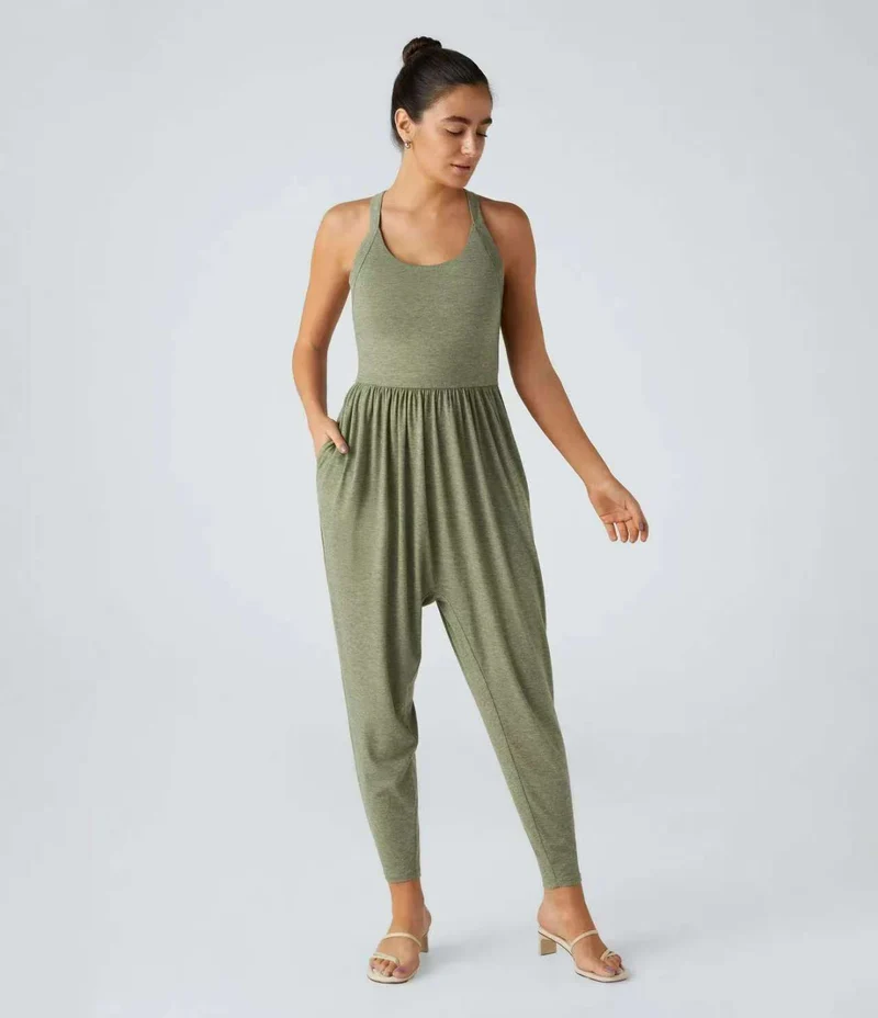 Damen nan lässiger Jersey-Overall mit Racerback, smockierter Taille und seitlichen Eingrifftaschen