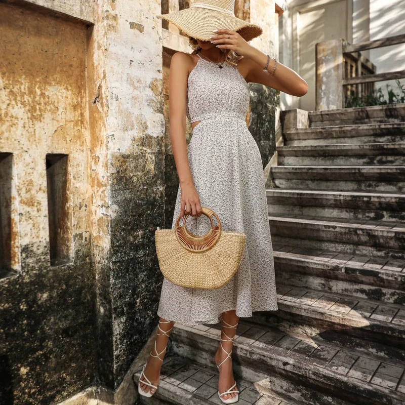 Damen Maxikleid mit floralem Design und schwingendem Saum