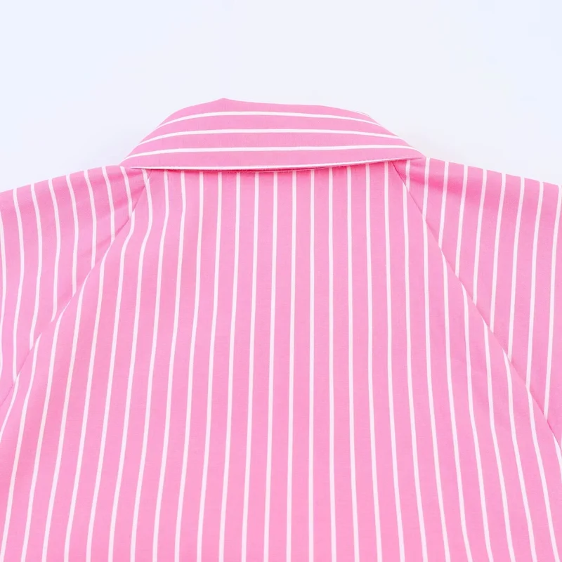 Damen Blusenshirt mit voluminösen Ärmeln und elegantem Schnitt