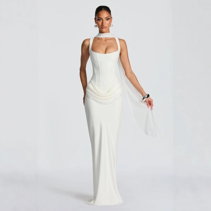 Damen Elegantes Maxikleid mit figurbetonendem Schnitt und raffiniertem Faltenwurf