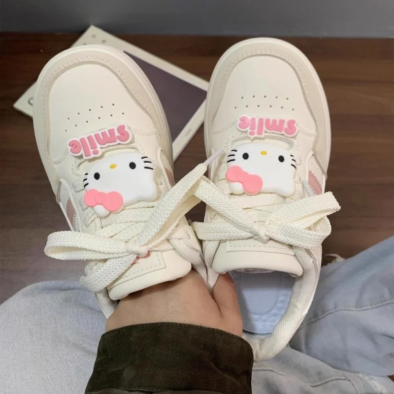 Damen Modische Sneakers mit charakteristischem Hello Kitty Design