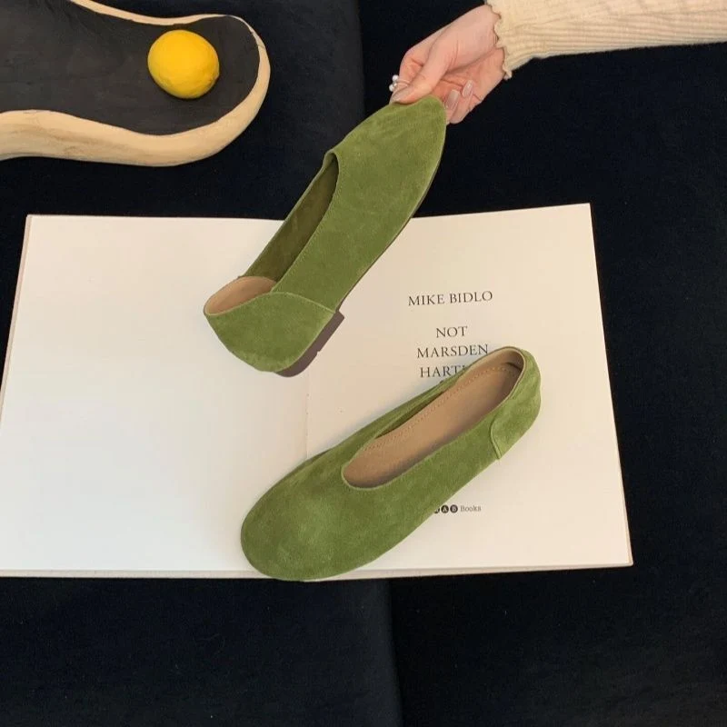 Damen elegante Slipper aus weichem Veloursleder