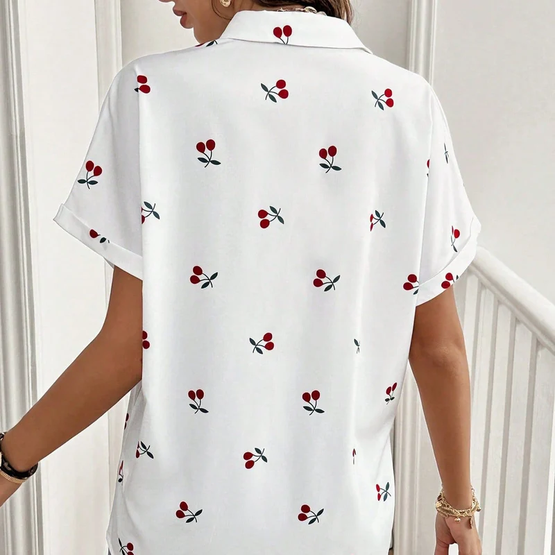 Damen Kurzarm Bluse mit Kirschmotiv und Tasche