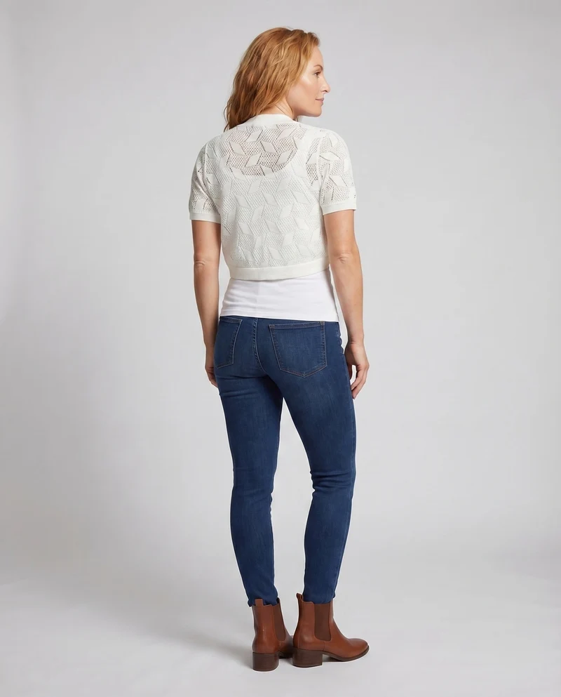 Damen eleganter Kurzblazer mit raffinierter Häkelstruktur