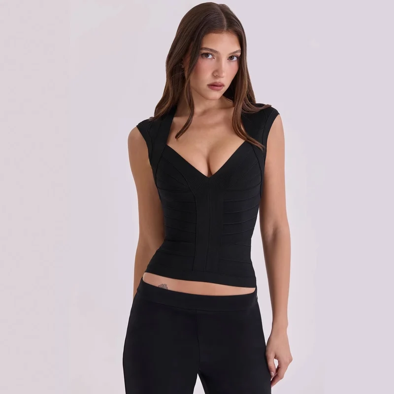 Damen figurformendes Top mit modernem V-Ausschnitt und hochwertigem Material