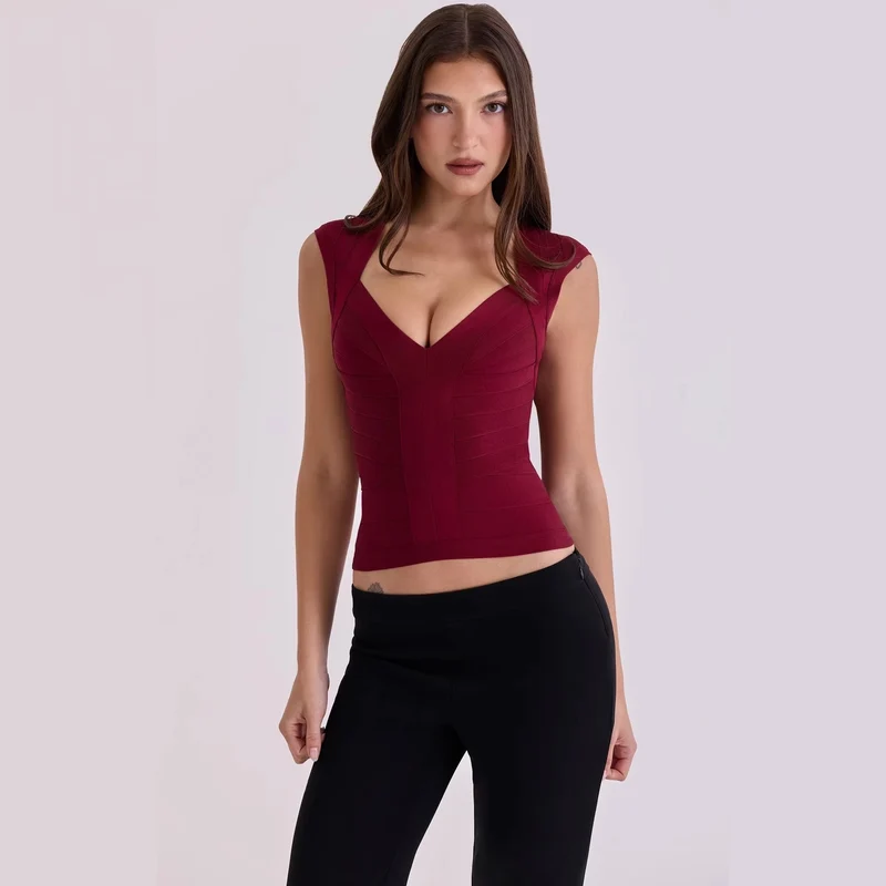 Damen figurformendes Top mit modernem V-Ausschnitt und hochwertigem Material