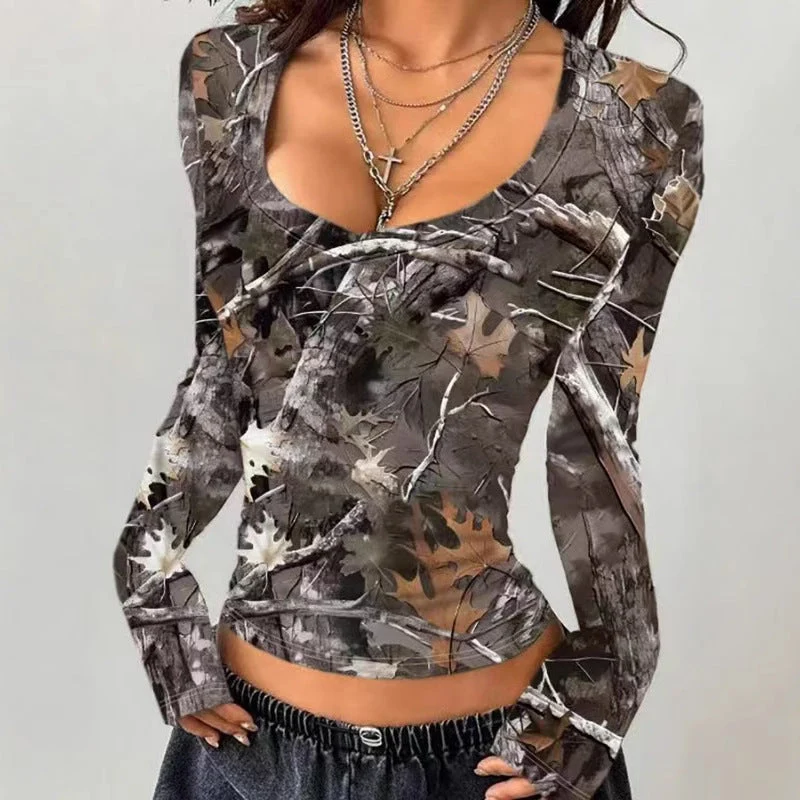 Damen Camouflage Langarmshirt mit V-Ausschnitt und modernen Details