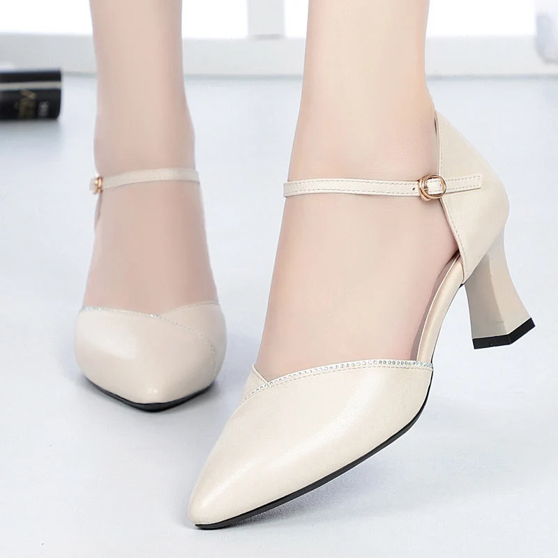 Damen schicke Pumps mit elegantem Riemen und komfortablem Blockabsatz