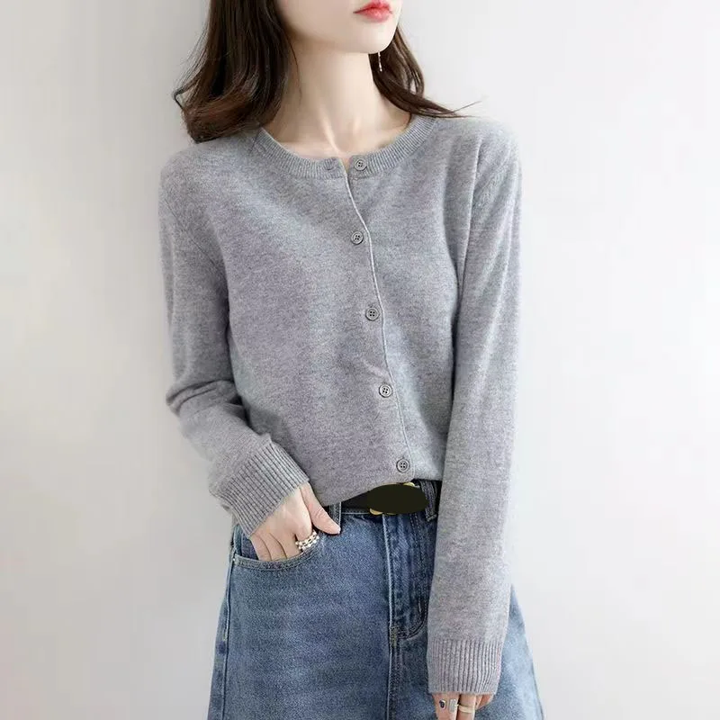 Klassische Strickjacke