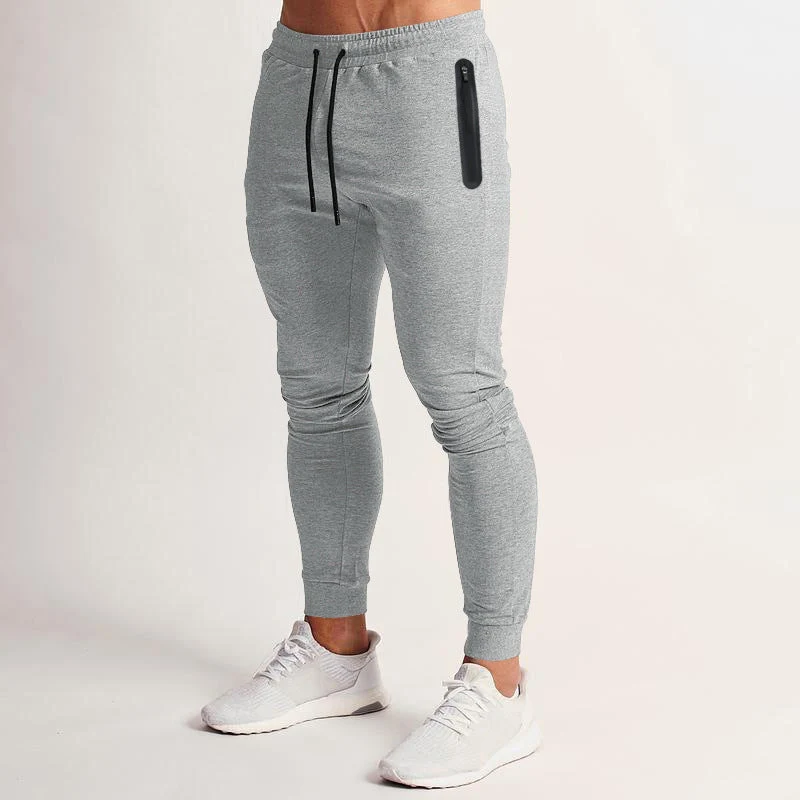 Herren Slim-Fit Jogginghose mit praktischen Reißverschlusstaschen