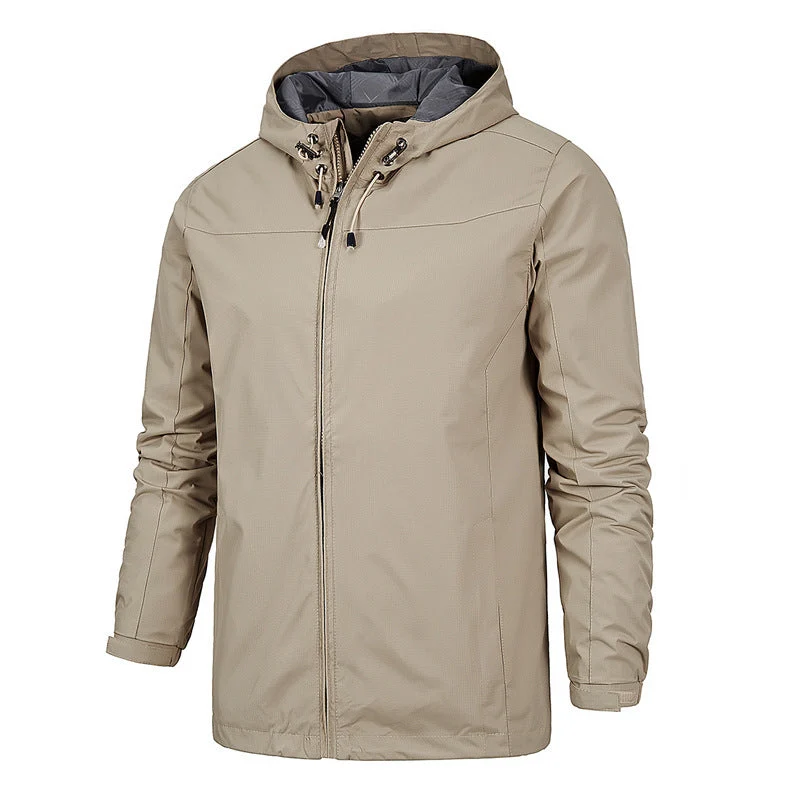Wasser- und winddichte Jacke mit Kapuze