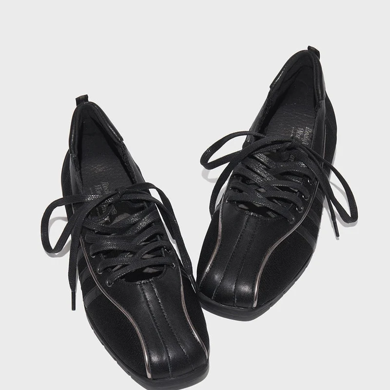 Damen Sportliche Sneakers im modernen Design mit atmungsaktiver Oberflächenstruktur