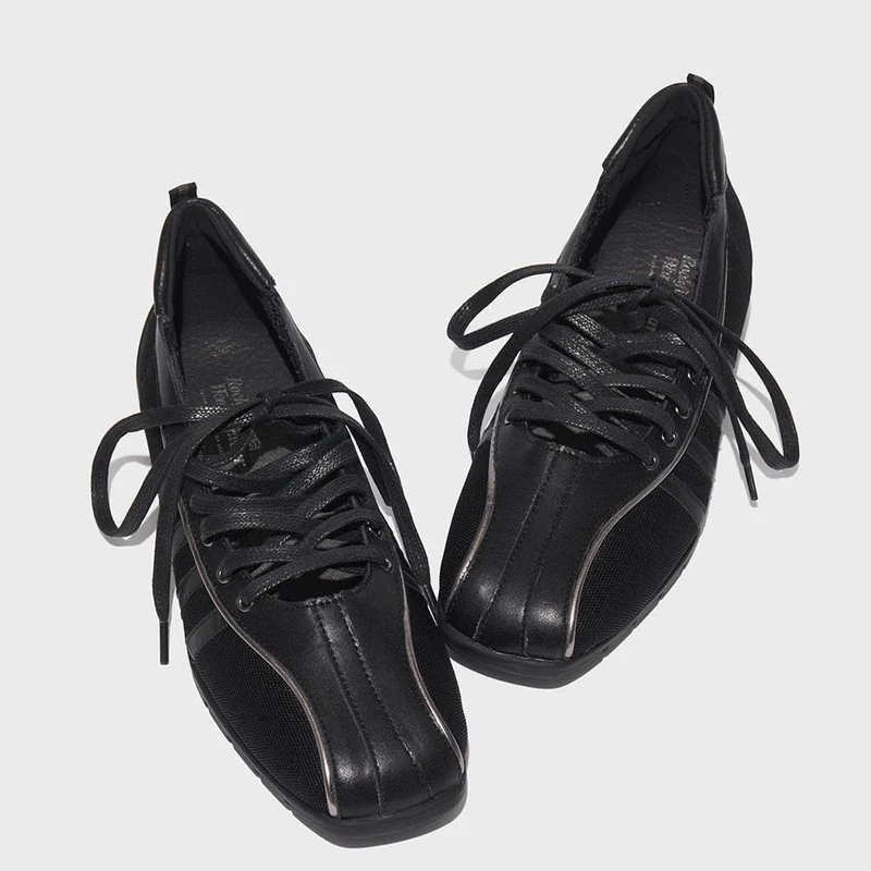 Damen Sportliche Sneakers im modernen Design mit atmungsaktiver Oberflächenstruktur
