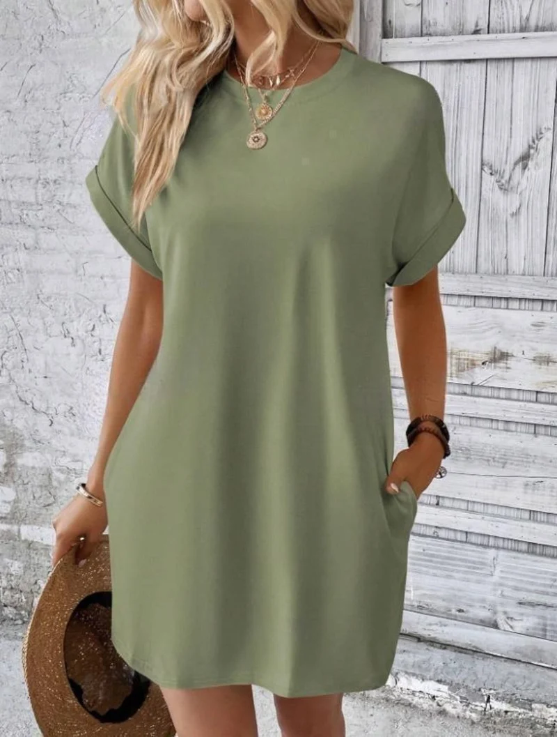 Lässiges einfarbiges Kleid mit Rundhalsausschnitt