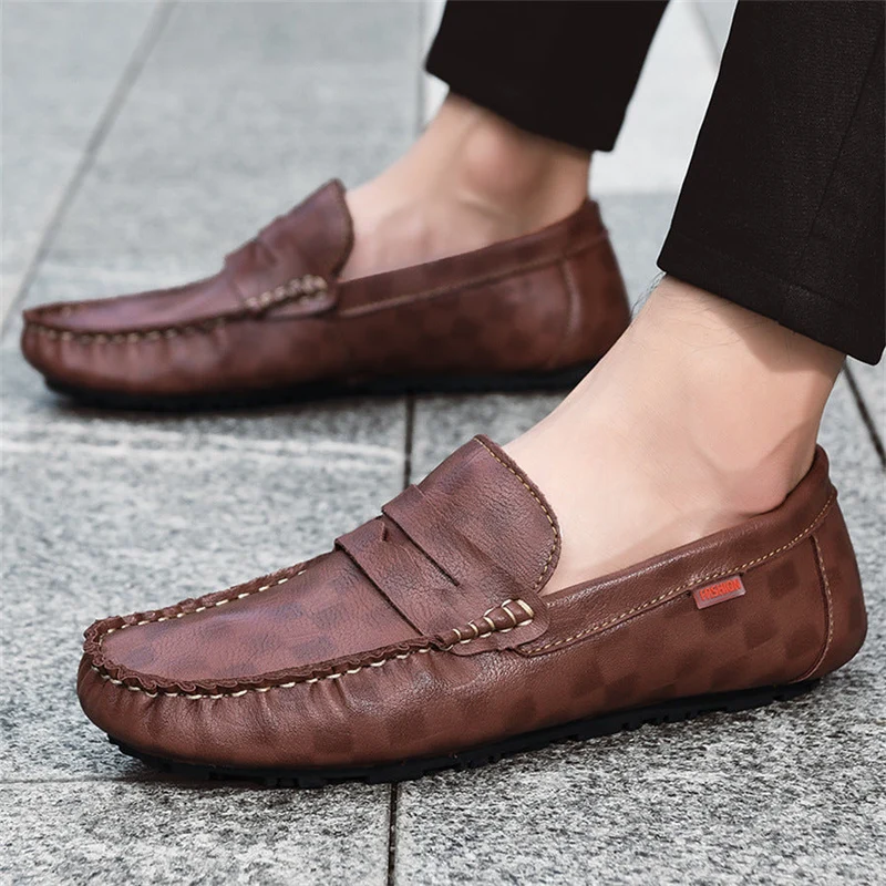 Herren Modische Mokassins mit handgenähtem Finish