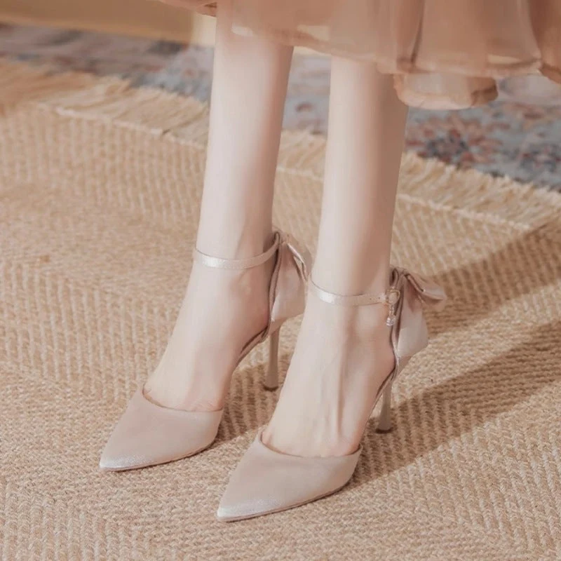 Damen elegante High Heels mit zartem Riemchen und Schleifenakzent