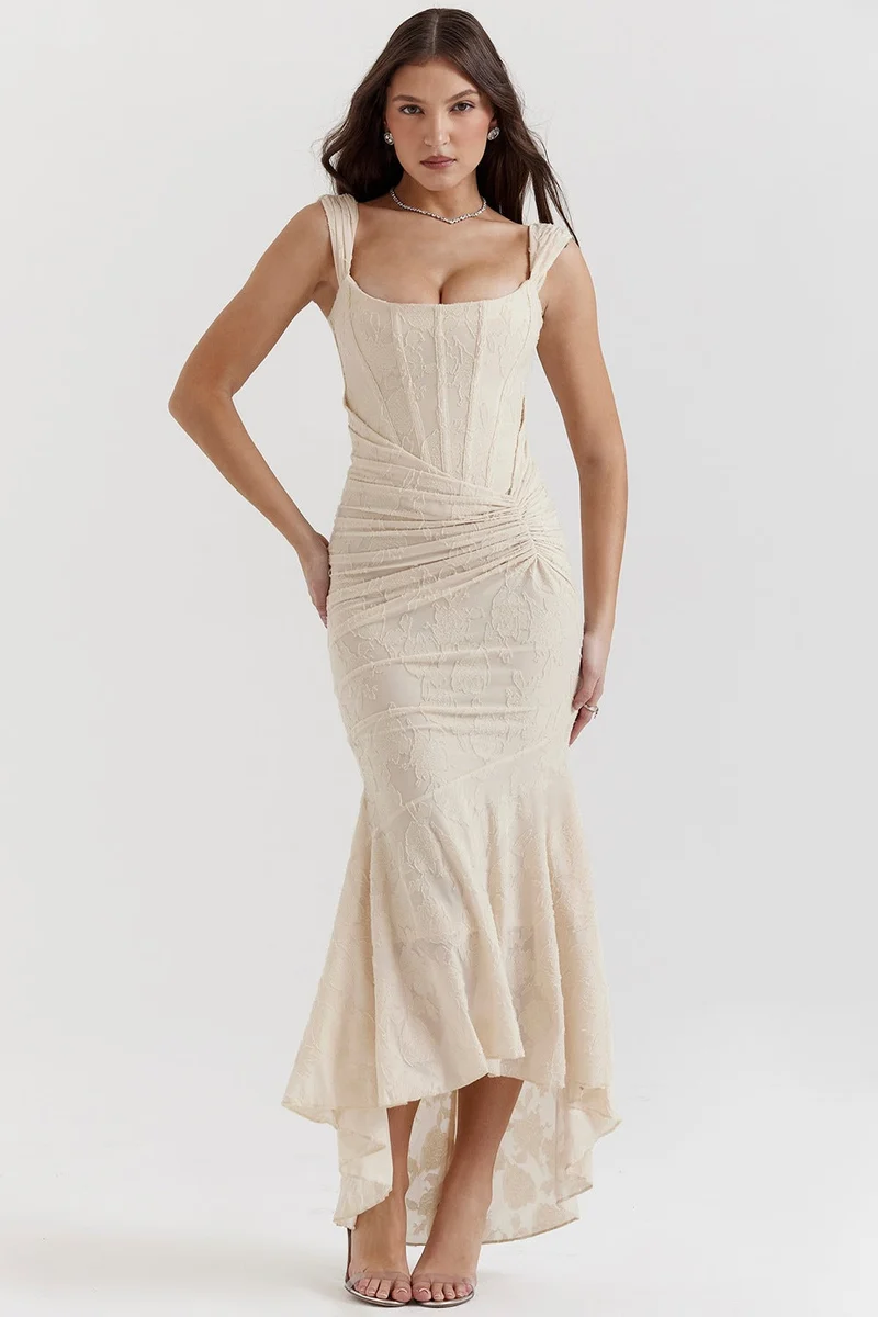 Damen Elegantes Spitzenkleid mit asymmetrischem Saum und gerafften Details