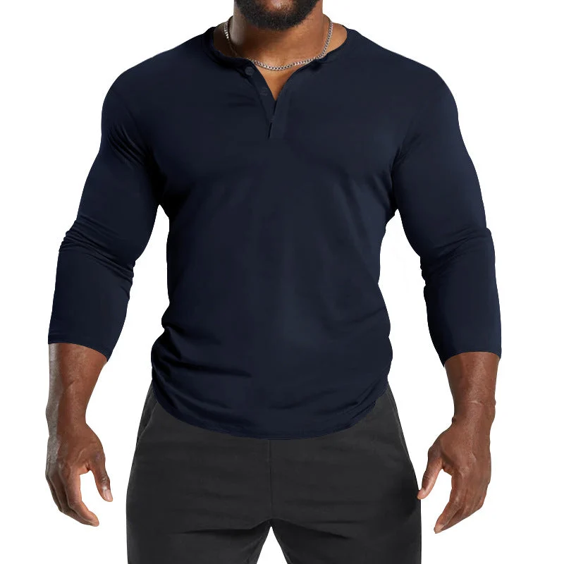 Herren Langarm-Henley-Shirt aus atmungsaktivem Baumwollmix mit Knopfdetails