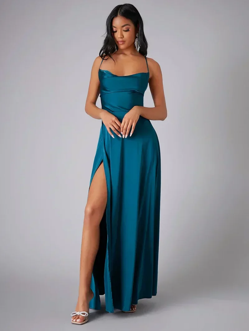 Elegantes Maxikleid Aus Satin